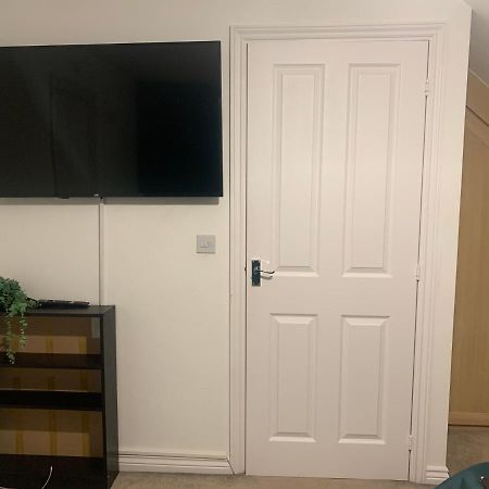 Comfy Double Bedroom In Greater Manchester Exterior foto